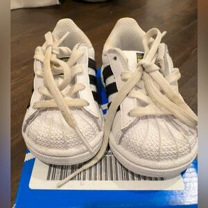 Adidas superstar toddler size 4